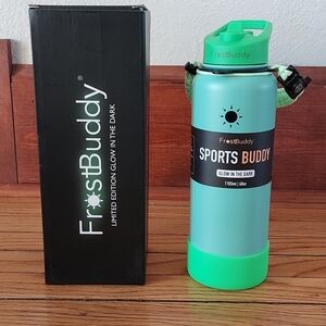 *limited Edition* Frost Buddy Glow in the Dark Sports Buddy Bottle